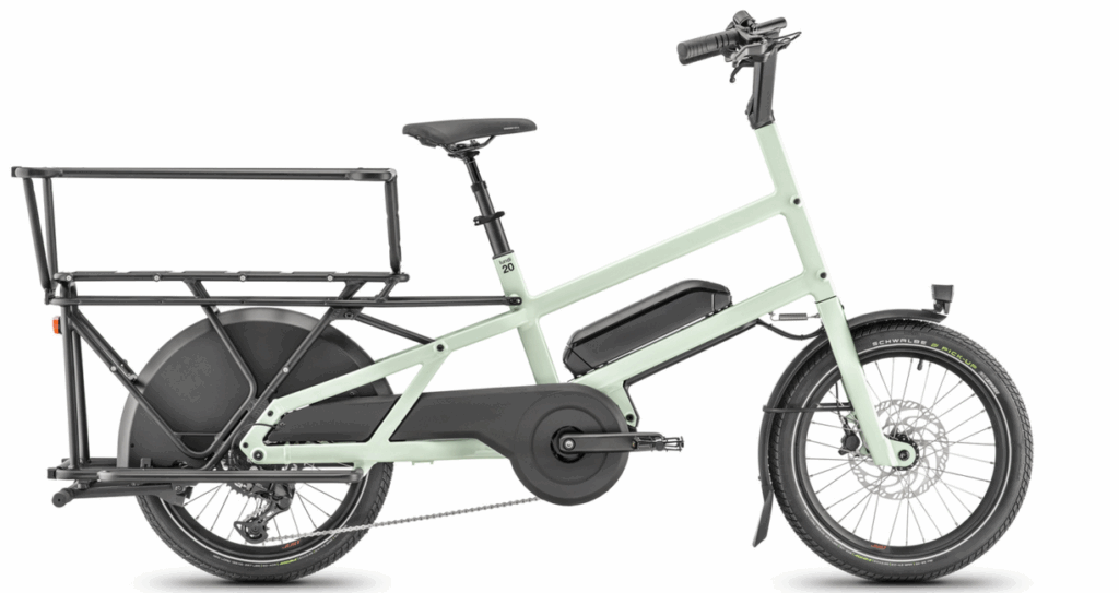 C-lesvelos-moustache-lundi20.1-longtail-2025