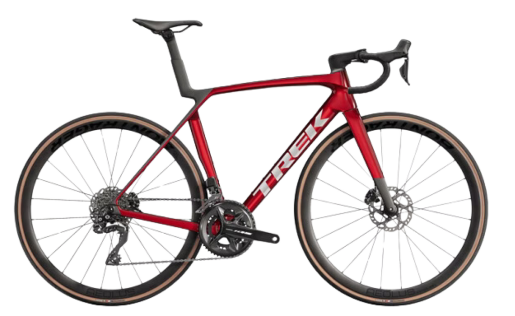 C.lesvelos-Trek-Madone-SL6-Rouge-2025-VeloDeRoute-AERO
