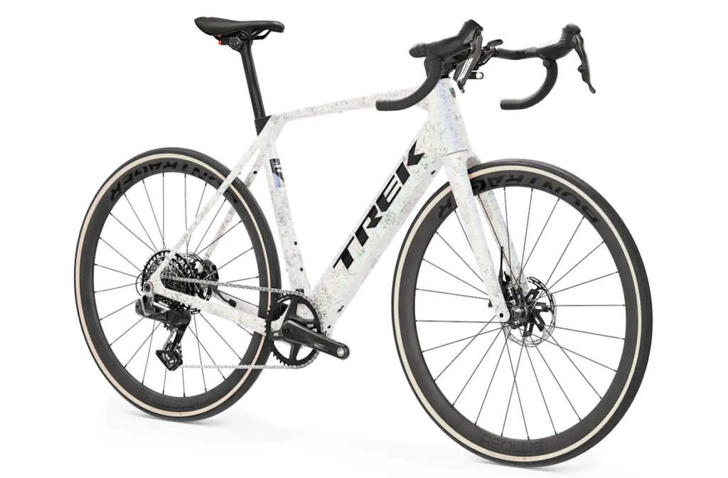C.lesvelos-Trek-Domane+-SL-7-AXS-Mother of PearlSilver Marble-vue2