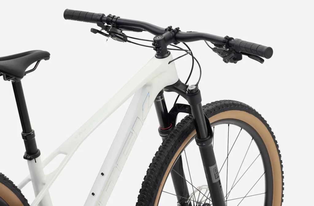 C.lesvelos-Trek-Procaliber-9.6-Crystal White-vue3