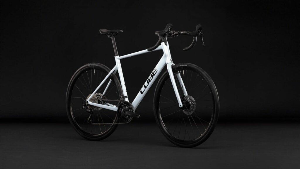 C.lesvelos-Cube-Attain-Race-vue6