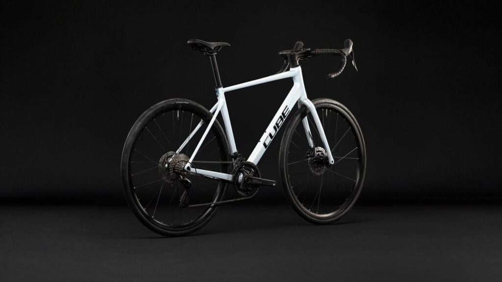 C.lesvelos-Cube-Attain-Race-vue7
