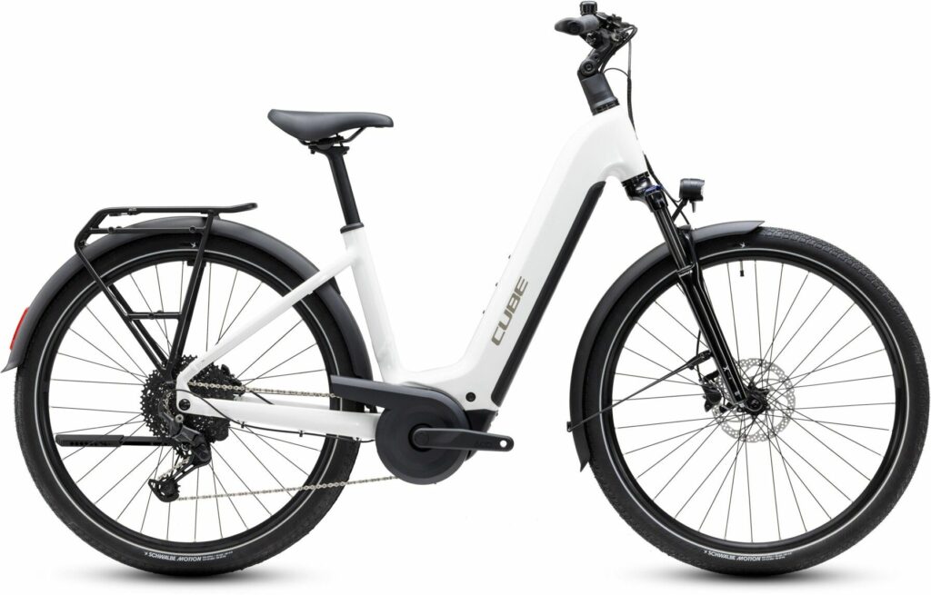 C.lesvelos-Cube-Touring-Hybrid-One-600-blanc-vue1